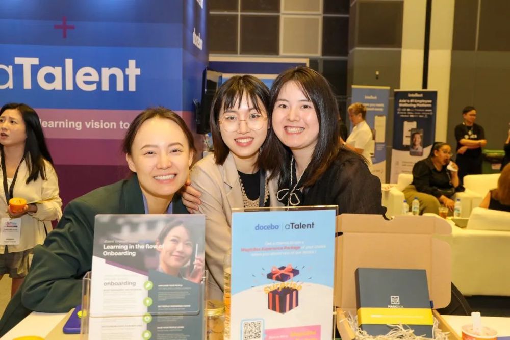 Illuminating Singapore with a Brushstroke of Purple: aTalent &Docebo joint event in Singapore!