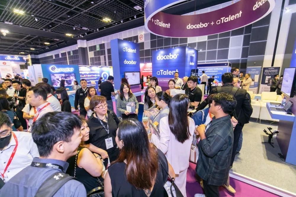 Illuminating Singapore with a Brushstroke of Purple: aTalent &Docebo joint event in Singapore!