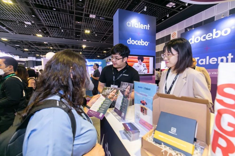 Illuminating Singapore with a Brushstroke of Purple: aTalent &Docebo joint event in Singapore!