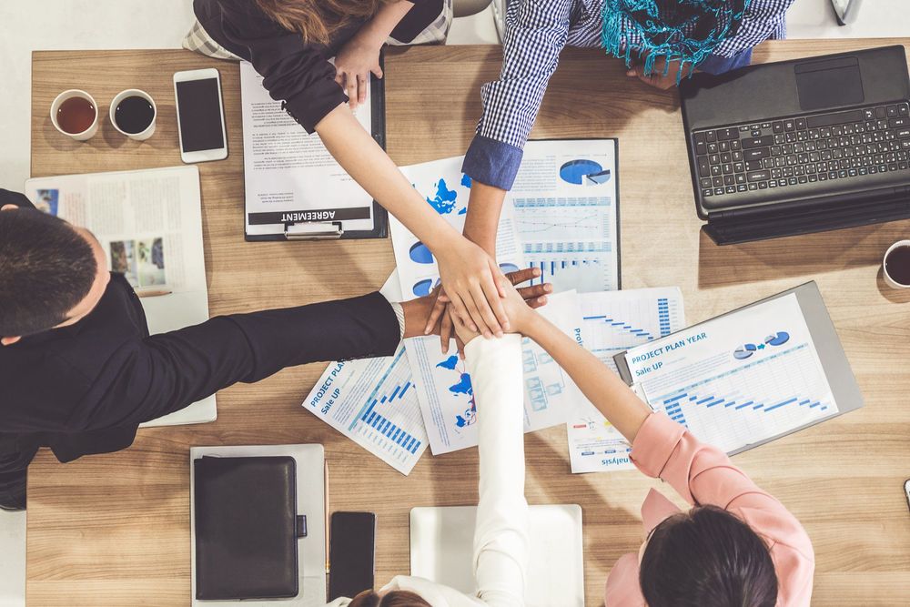 Play the new game: how to implement a new performance plan
