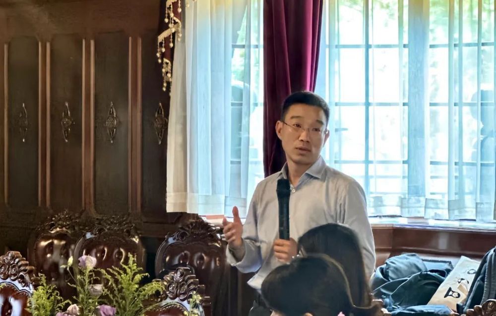 Refined Dialogues with Executives | Implementing "Wei-ghty" and Powerful Talent Management